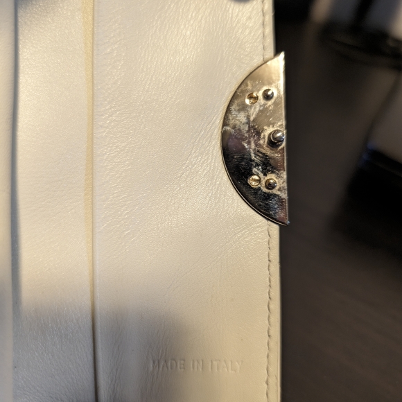 Prada White Wallet with Auth card included - Picture 12 of 16